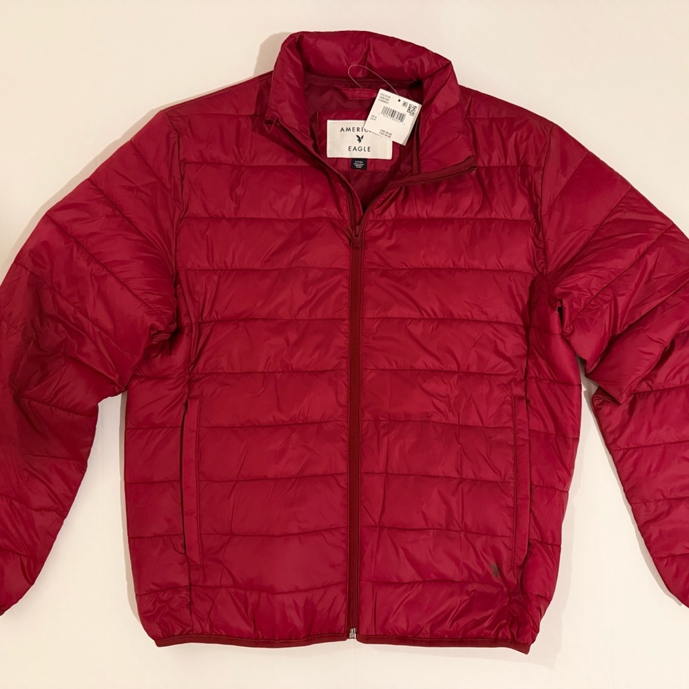 NWT- Men's American Eagle Red Puffer Jacket - Size Small - Picture 2 of 10